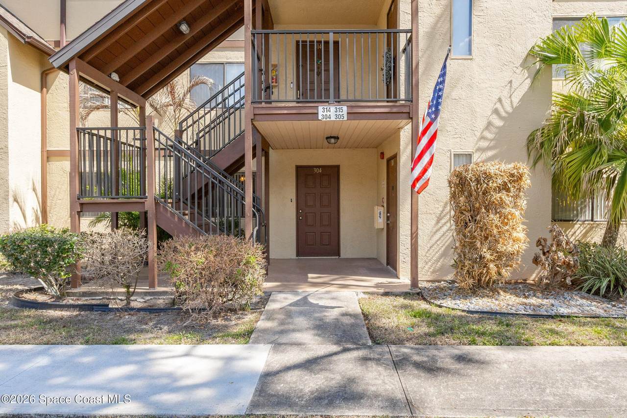 7820 Shadowood Drive - Photo 1