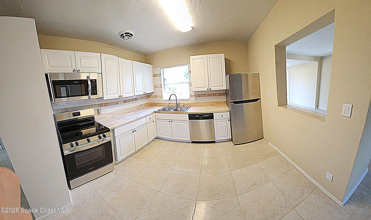 https://bt-photos.global.ssl.fastly.net/spacecoast/1280_boomver_3_1072865-2.jpg