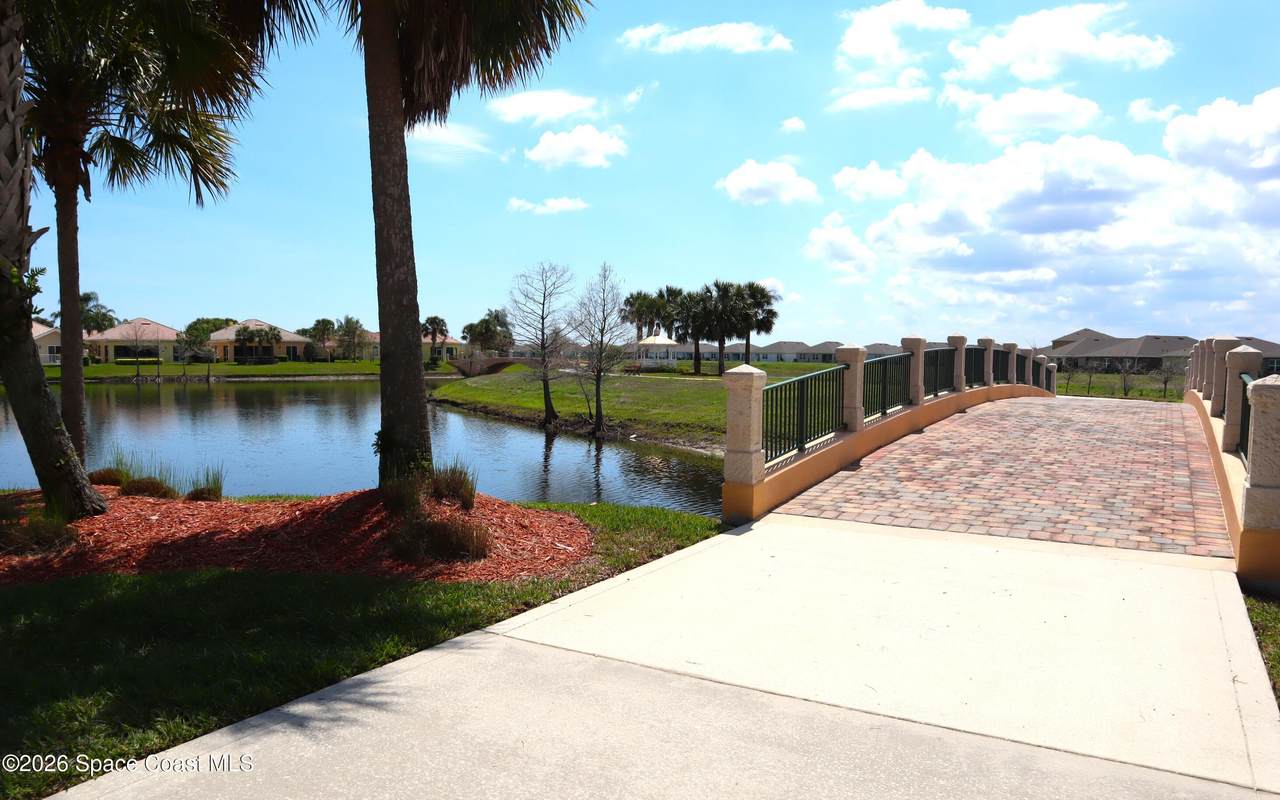 https://bt-photos.global.ssl.fastly.net/spacecoast/1280_boomver_2_1073310-2.jpg
