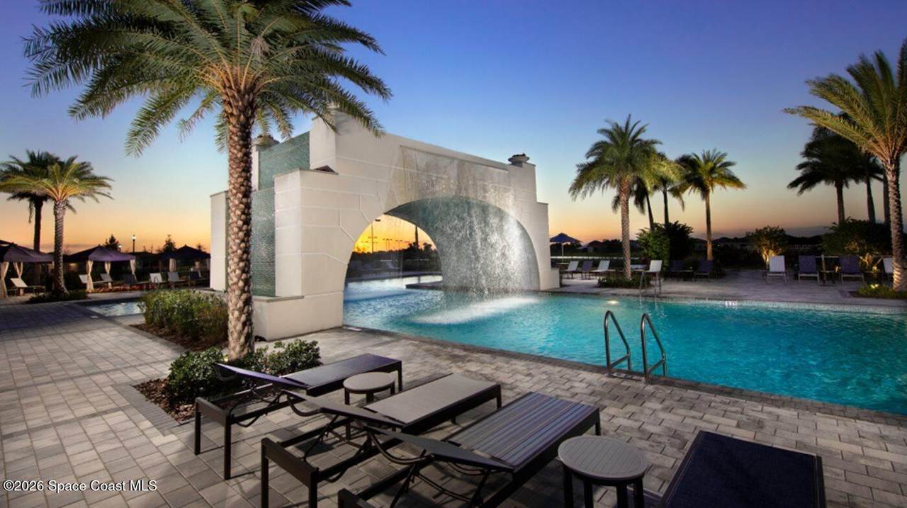 https://bt-photos.global.ssl.fastly.net/spacecoast/1280_boomver_3_1081209-2.jpg