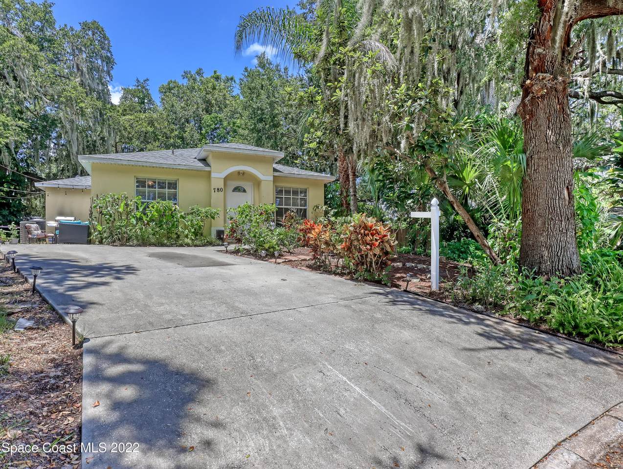 780 Everglades Court - Photo 1
