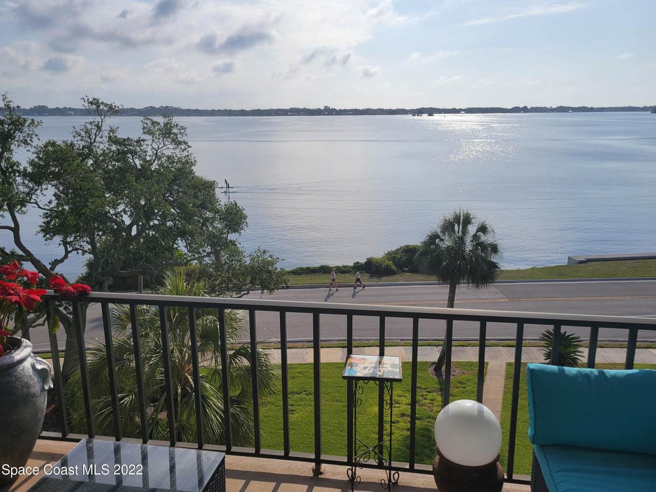 1049 Rockledge Drive - Photo 1