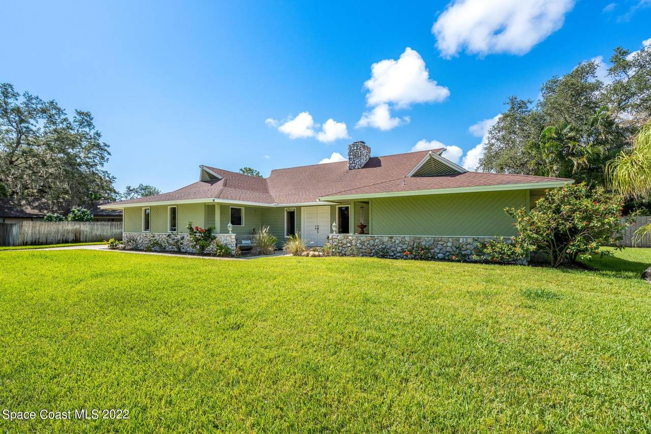 2564 Hamlin Street - Photo 1