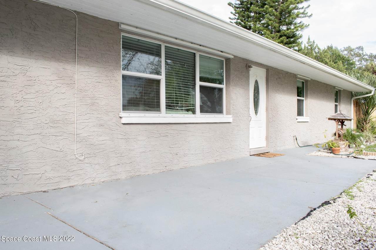 58 Moore Avenue - Photo 1