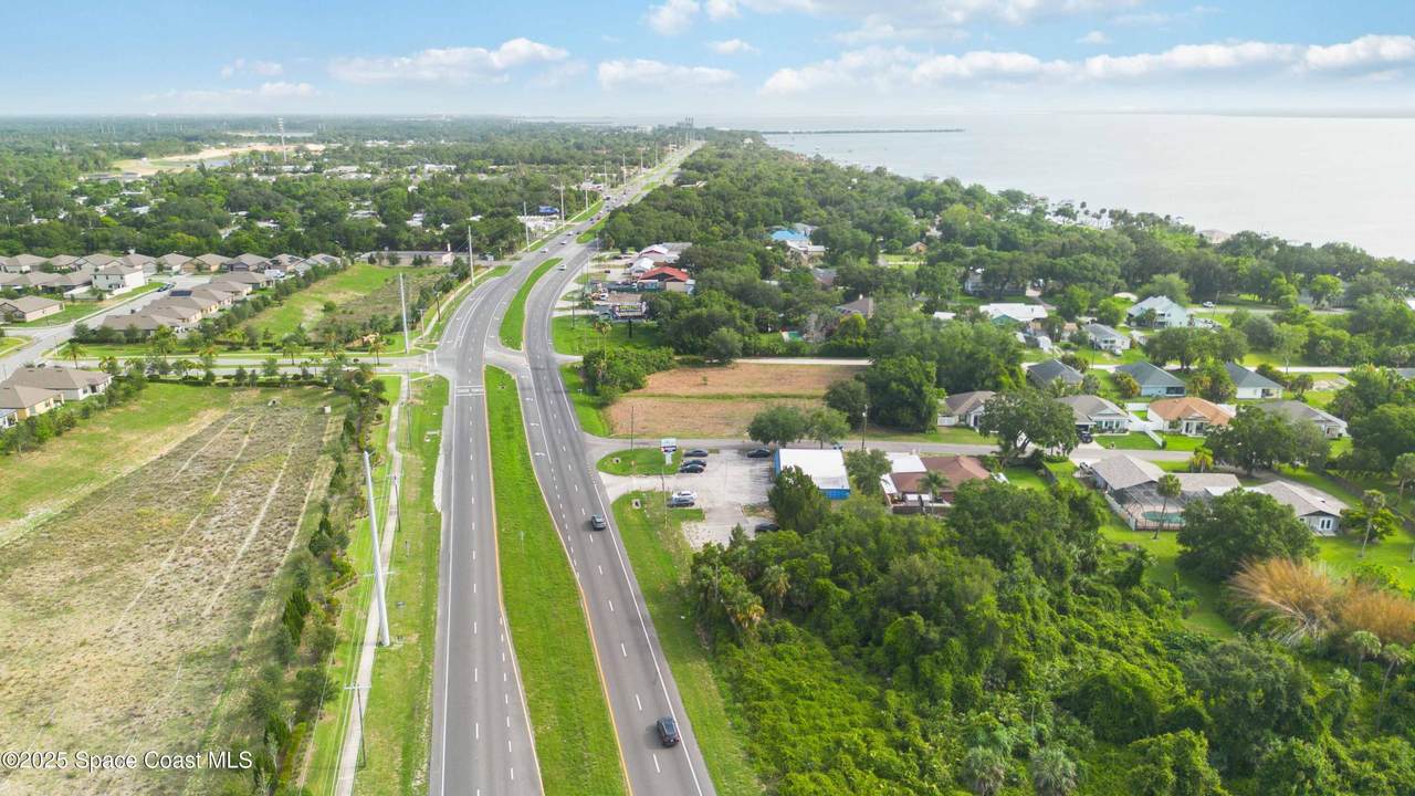 https://bt-photos.global.ssl.fastly.net/spacecoast/1280_boomver_3_1048100-2.jpg
