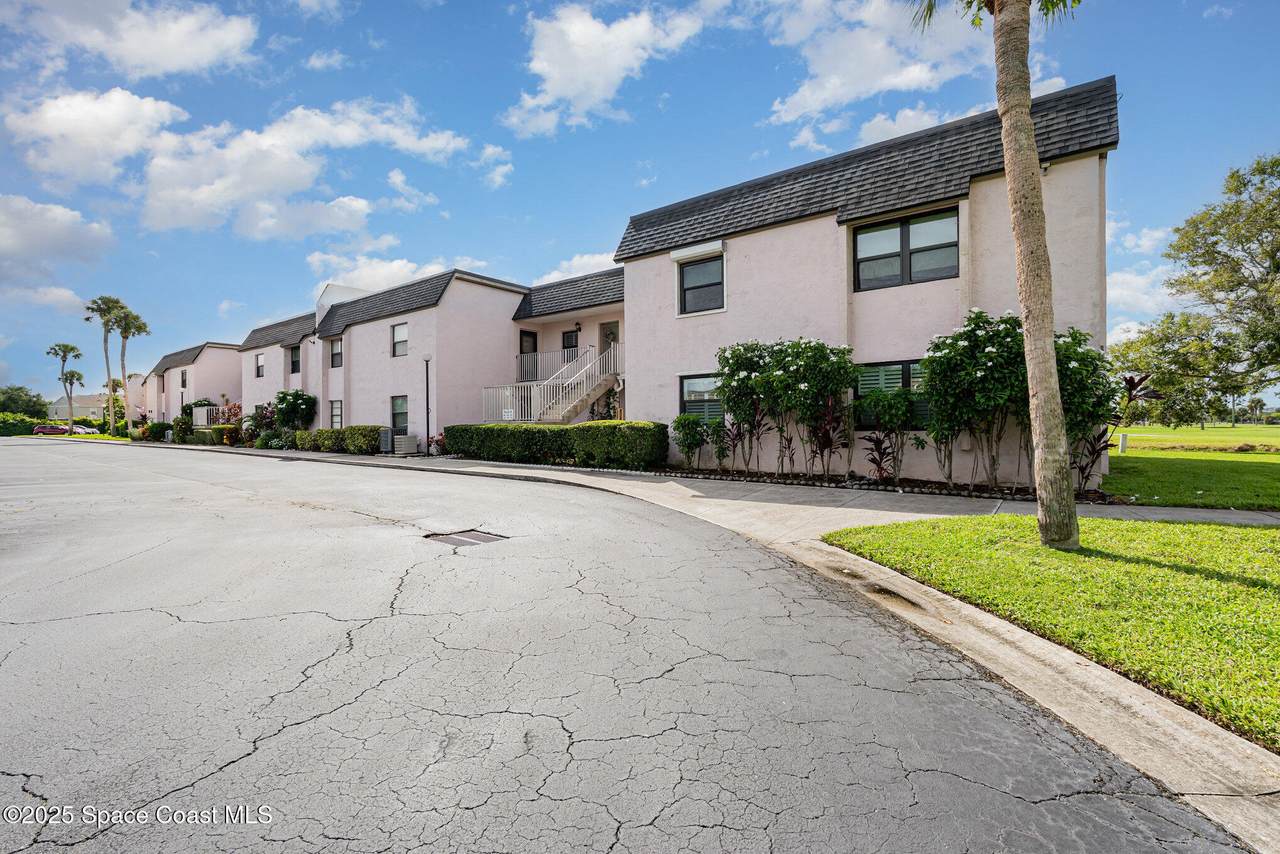 2727 Wickham Road - Photo 1