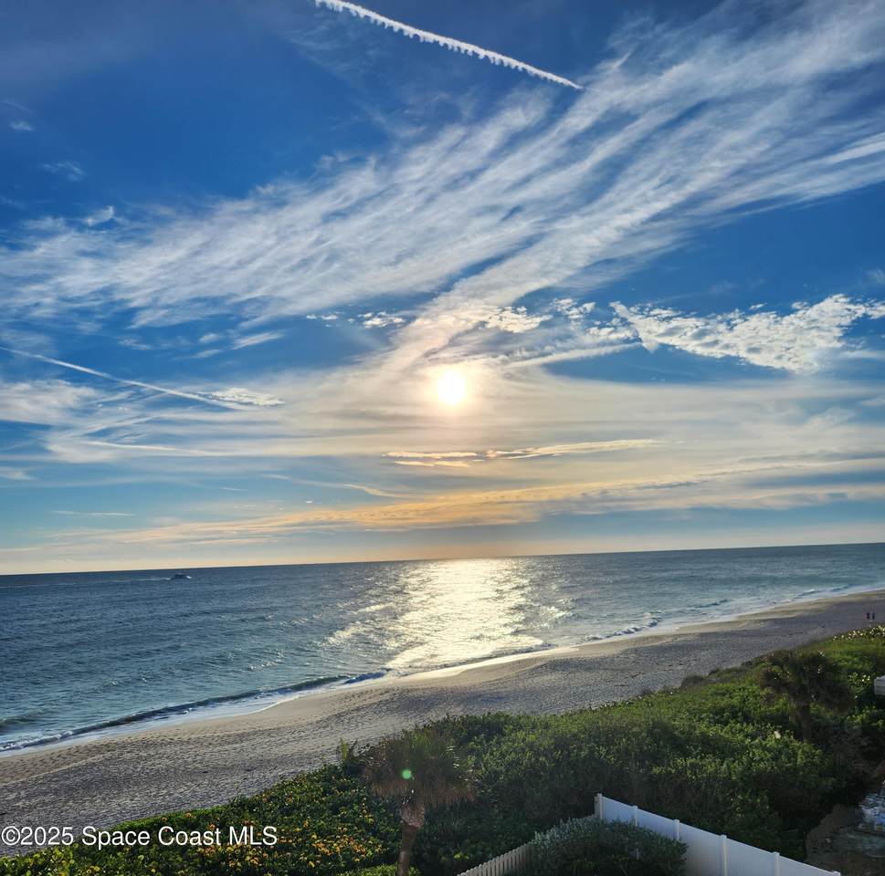 https://bt-photos.global.ssl.fastly.net/spacecoast/orig_boomver_4_1055686-2.jpg