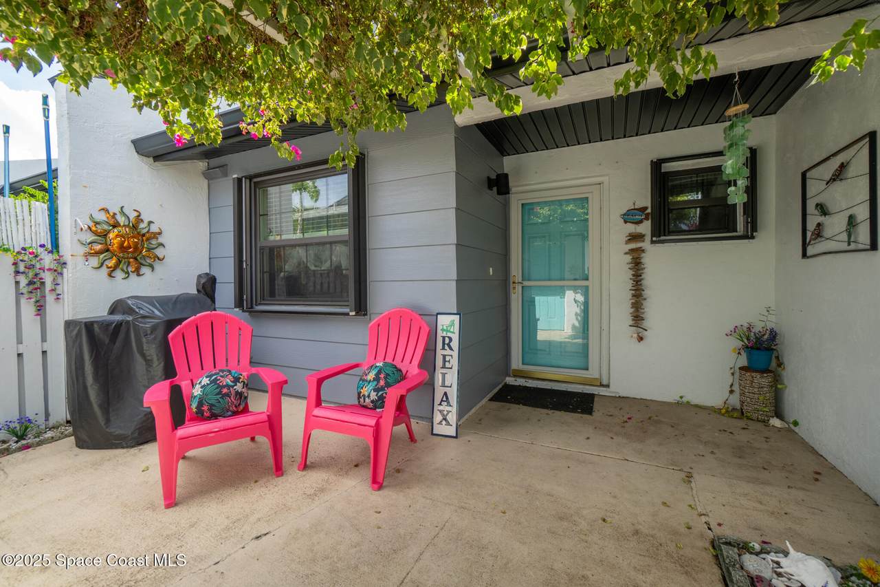 737 Palm Springs Circle - Photo 1