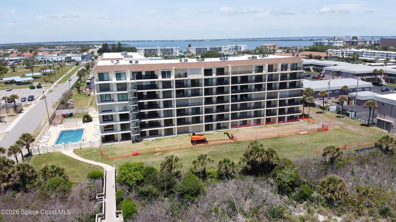 https://bt-photos.global.ssl.fastly.net/spacecoast/1280_boomver_3_1067907-2.jpg