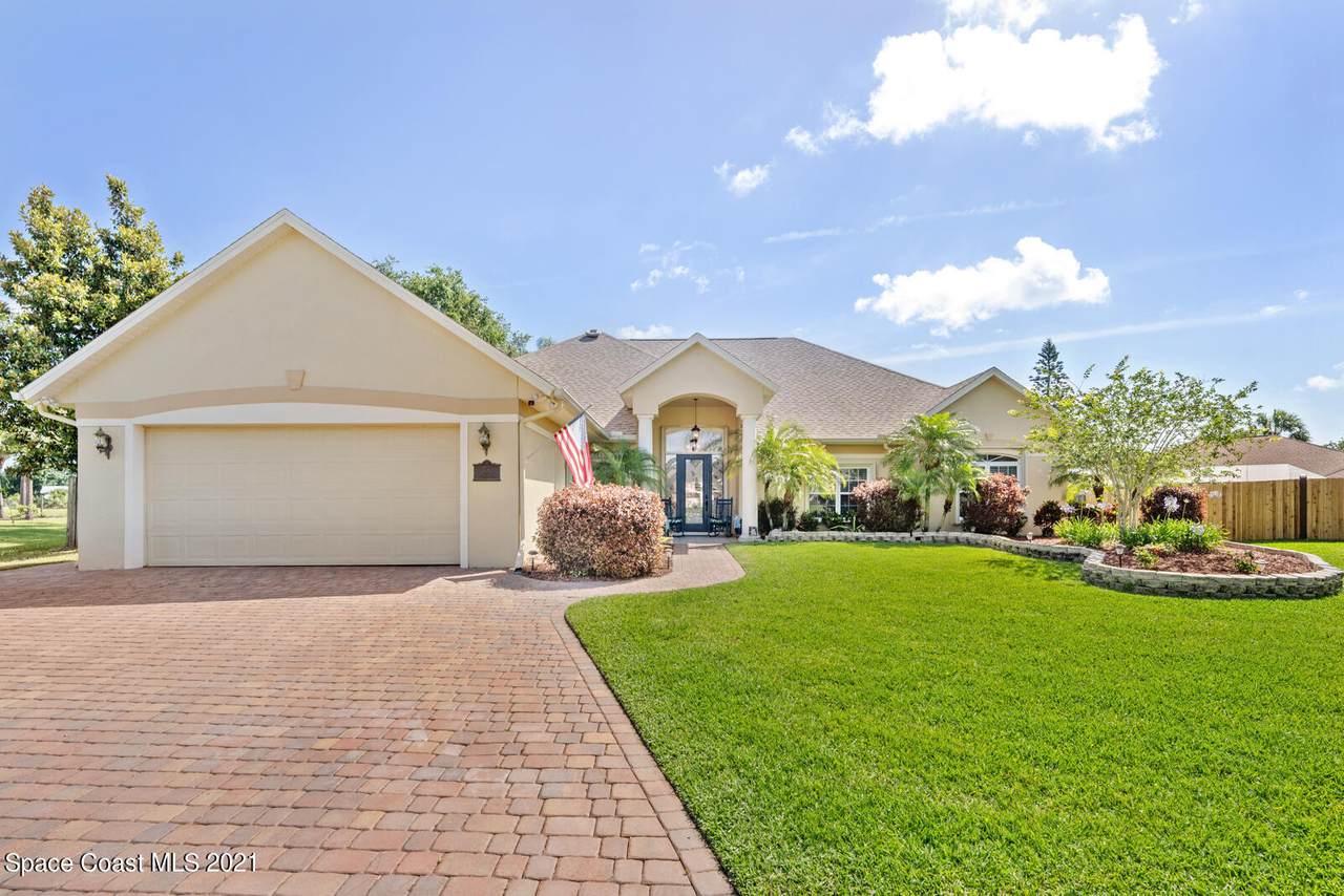 330 Northgrove Drive - Photo 1