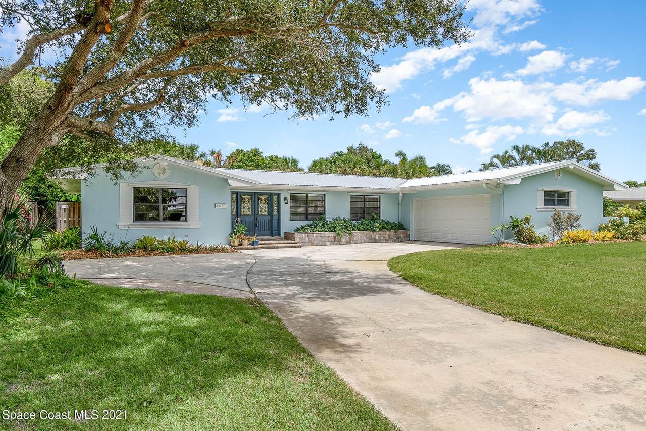 242 Miami Avenue - Photo 1