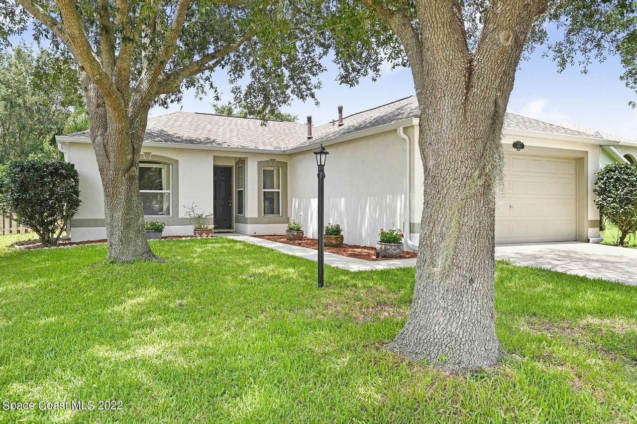 1660 Brookshire Circle - Photo 1
