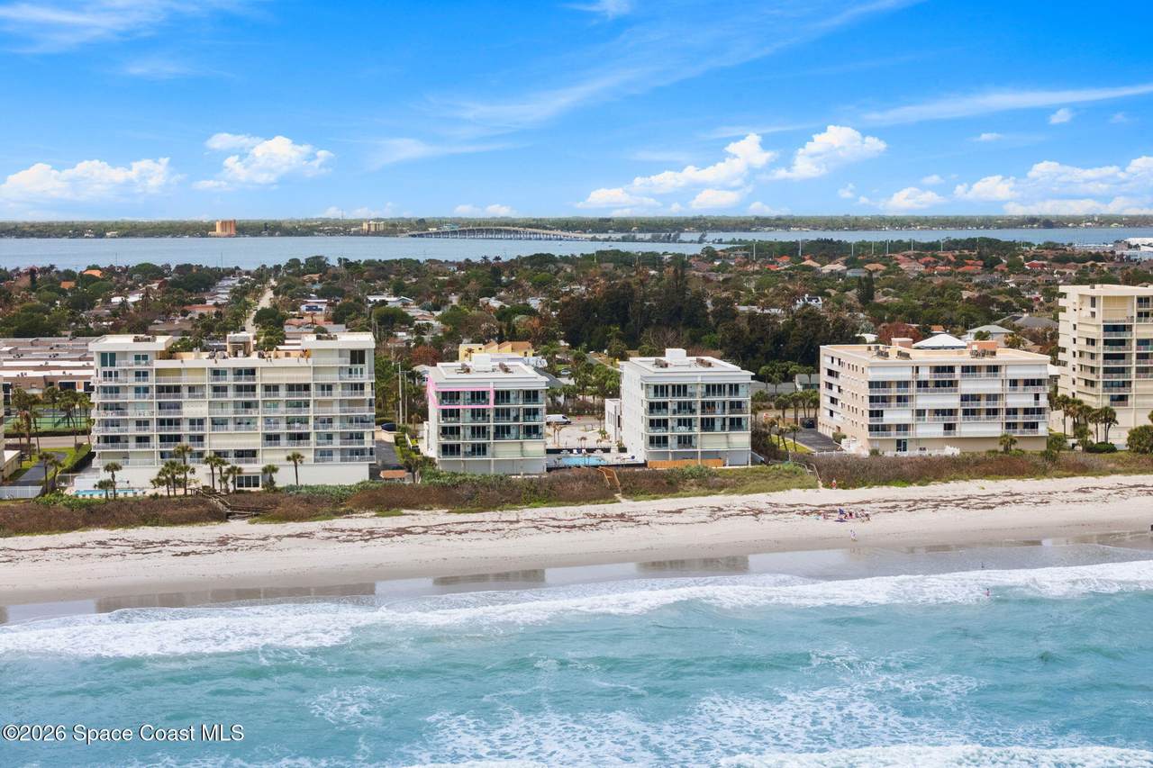 https://bt-photos.global.ssl.fastly.net/spacecoast/1280_boomver_4_1074707-2.jpg