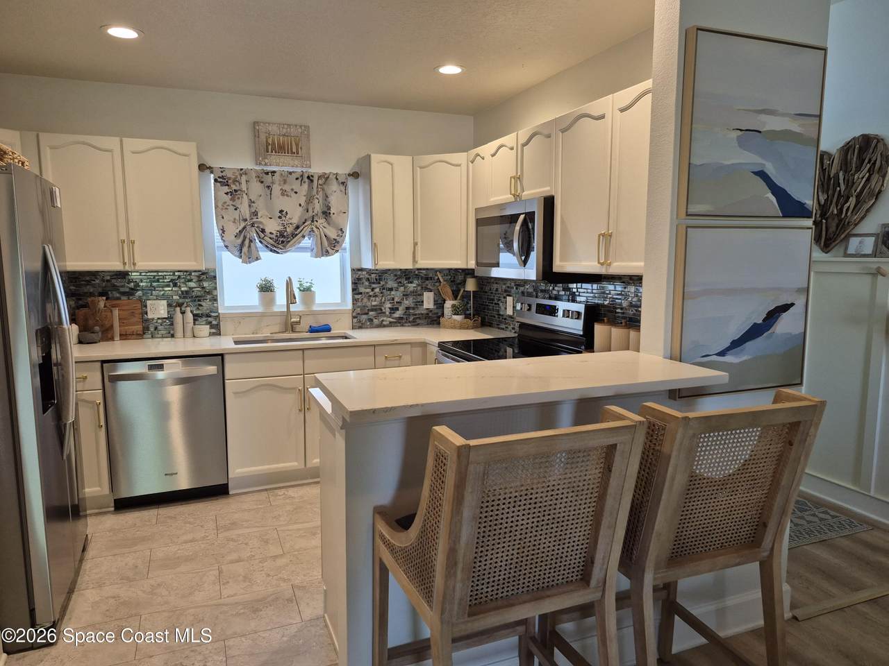 180 Portside Avenue - Photo 1