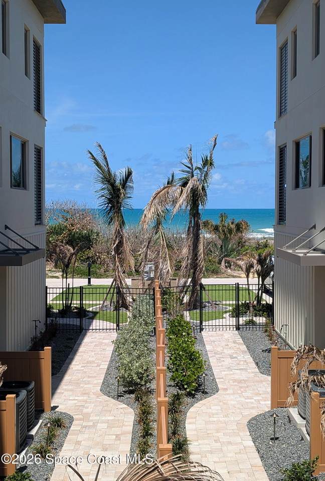 https://bt-photos.global.ssl.fastly.net/spacecoast/1280_boomver_5_1078442-2.jpg