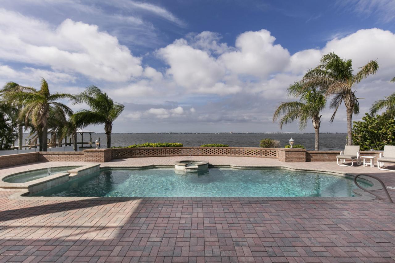 2700 Riverside Drive - Photo 1