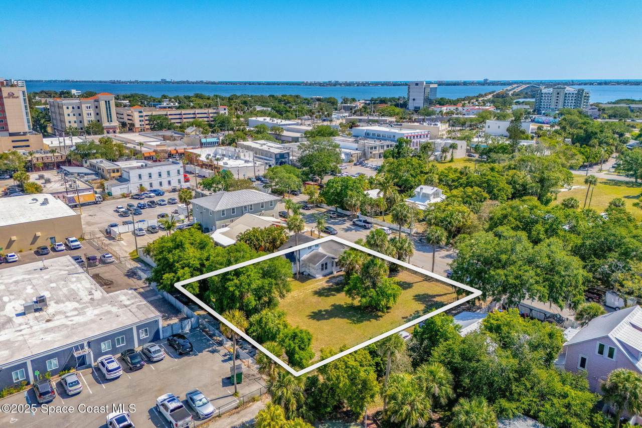 2106 Vernon Place - Photo 1