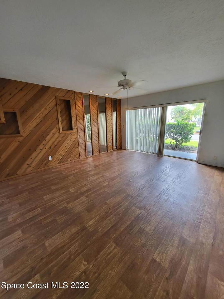 223 Columbia Drive - Photo 1
