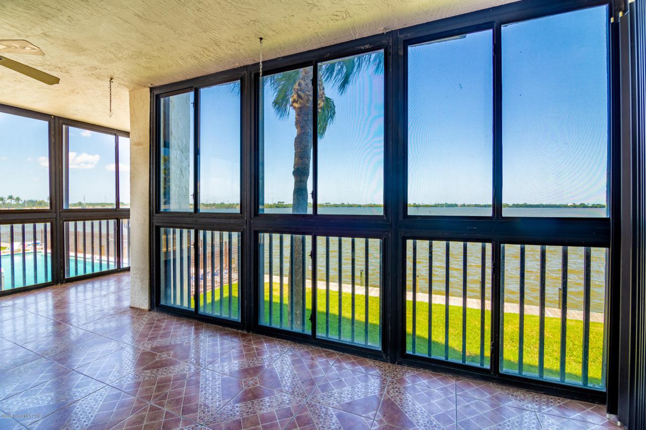 250 Sykes Creek Parkway - Photo 1
