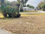 702 Lake Drive - Photo 5