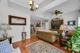 568 7th Square - Photo 6