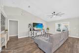 564 Hammond Street - Photo 11