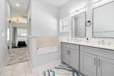 2840 Fontainebleau Avenue - Photo 14
