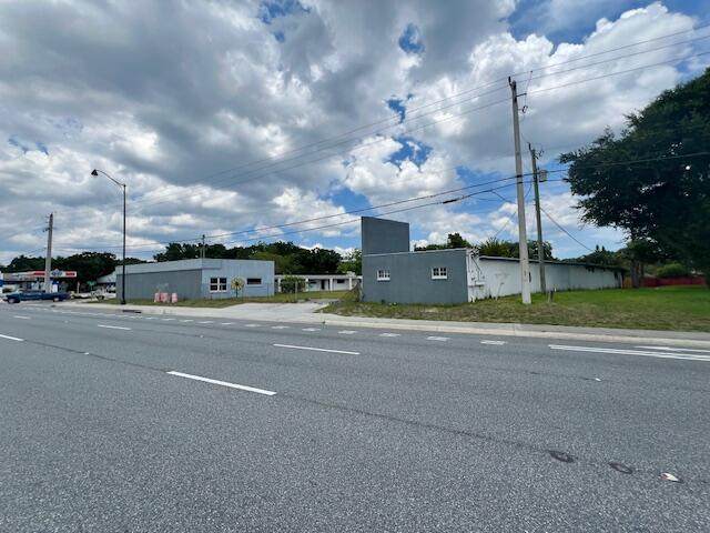 2610 Cocoa Boulevard - Photo 1