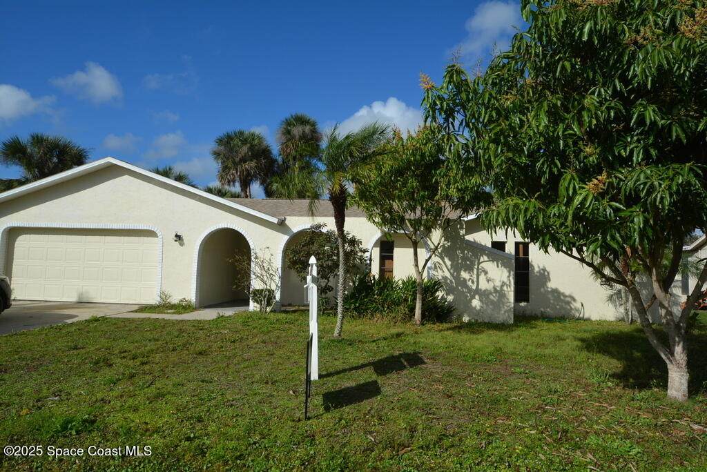 https://bt-photos.global.ssl.fastly.net/spacecoast/orig_boomver_1_1037037-2.jpg