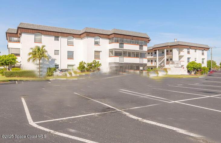 725 Port Malabar Boulevard - Photo 1