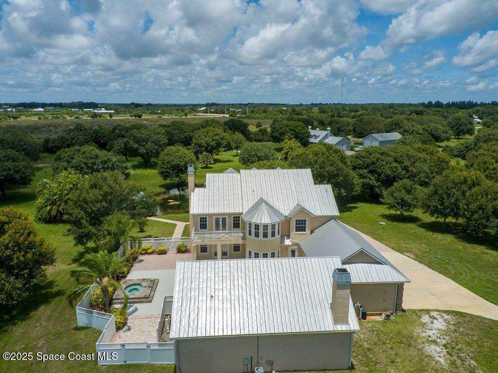 https://bt-photos.global.ssl.fastly.net/spacecoast/orig_boomver_1_1057068-2.jpg