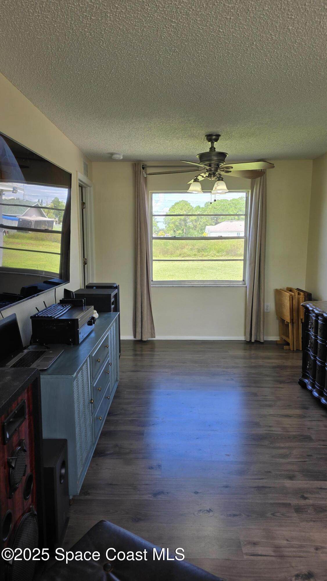 https://bt-photos.global.ssl.fastly.net/spacecoast/orig_boomver_1_1058297-2.jpg