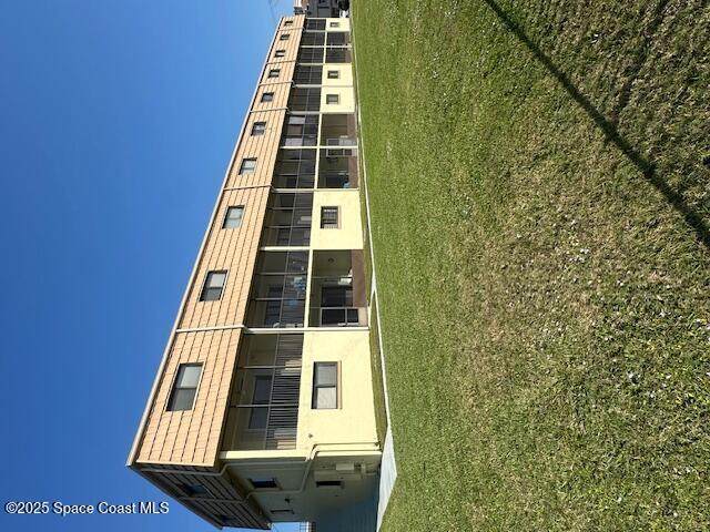 7101 Ridgewood Avenue - Photo 1