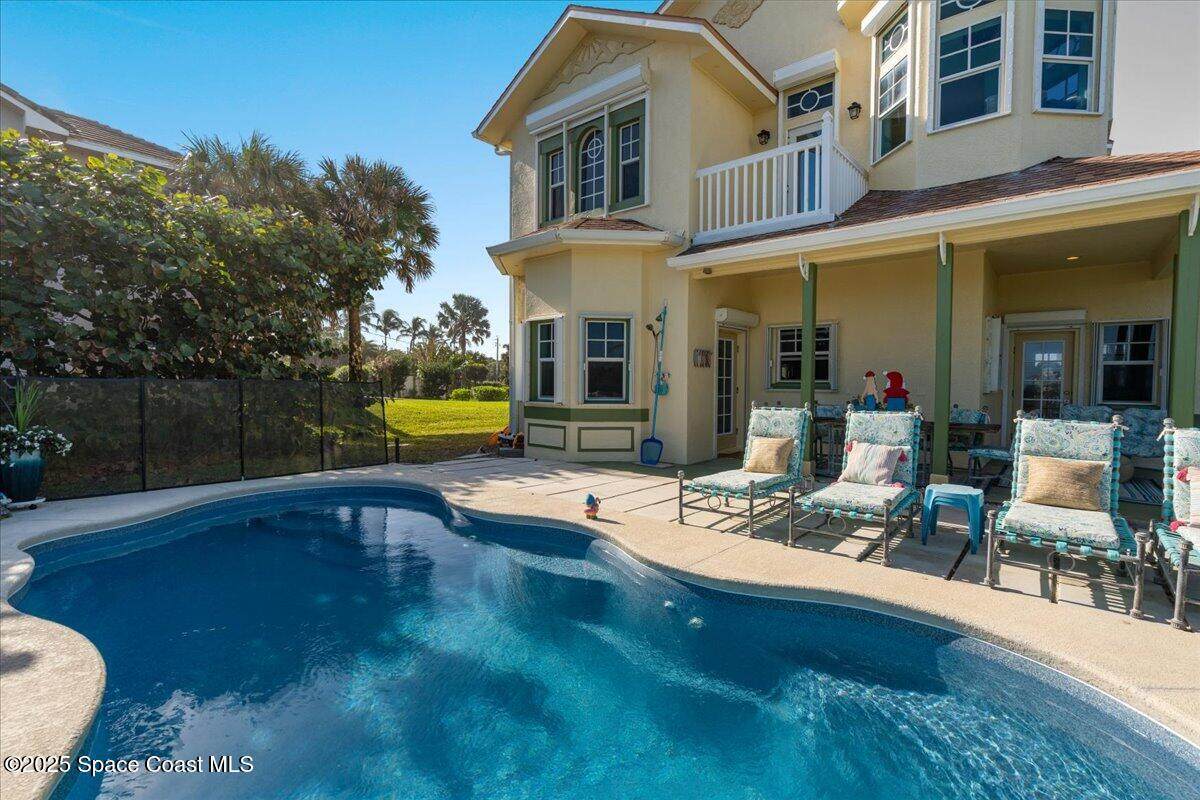 https://bt-photos.global.ssl.fastly.net/spacecoast/orig_boomver_1_1064997-2.jpg
