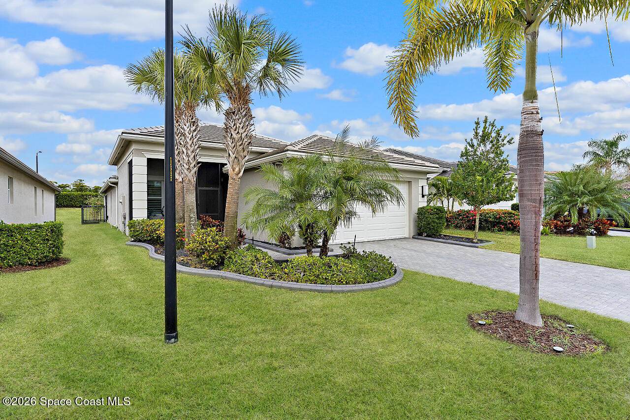 https://bt-photos.global.ssl.fastly.net/spacecoast/orig_boomver_1_1066771-2.jpg
