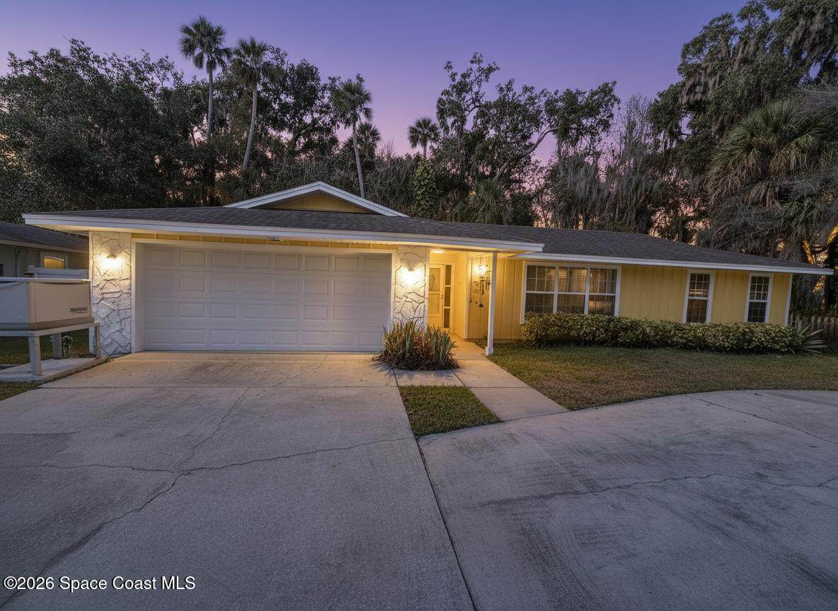 812 Indigo Court - Photo 1