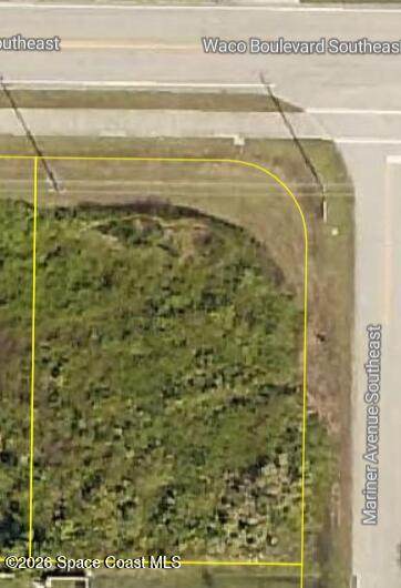 1380 Waco Boulevard - Photo 1