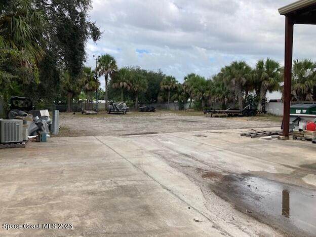 https://bt-photos.global.ssl.fastly.net/spacecoast/orig_boomver_1_1072215-2.jpg