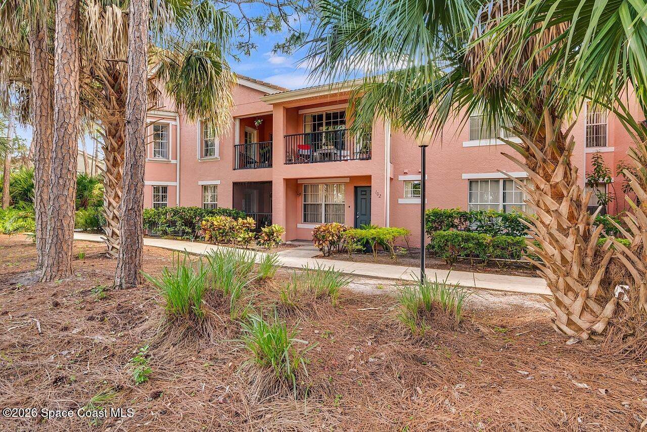 106 Peacock Boulevard - Photo 1