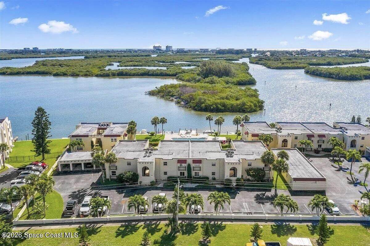 1729 Minutemen Causeway - Photo 1