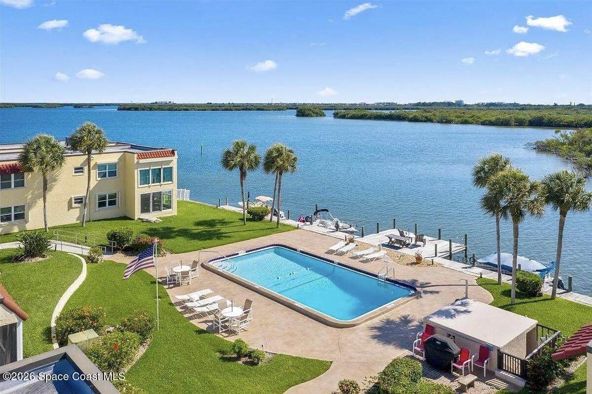 https://bt-photos.global.ssl.fastly.net/spacecoast/orig_boomver_1_1074264-2.jpg