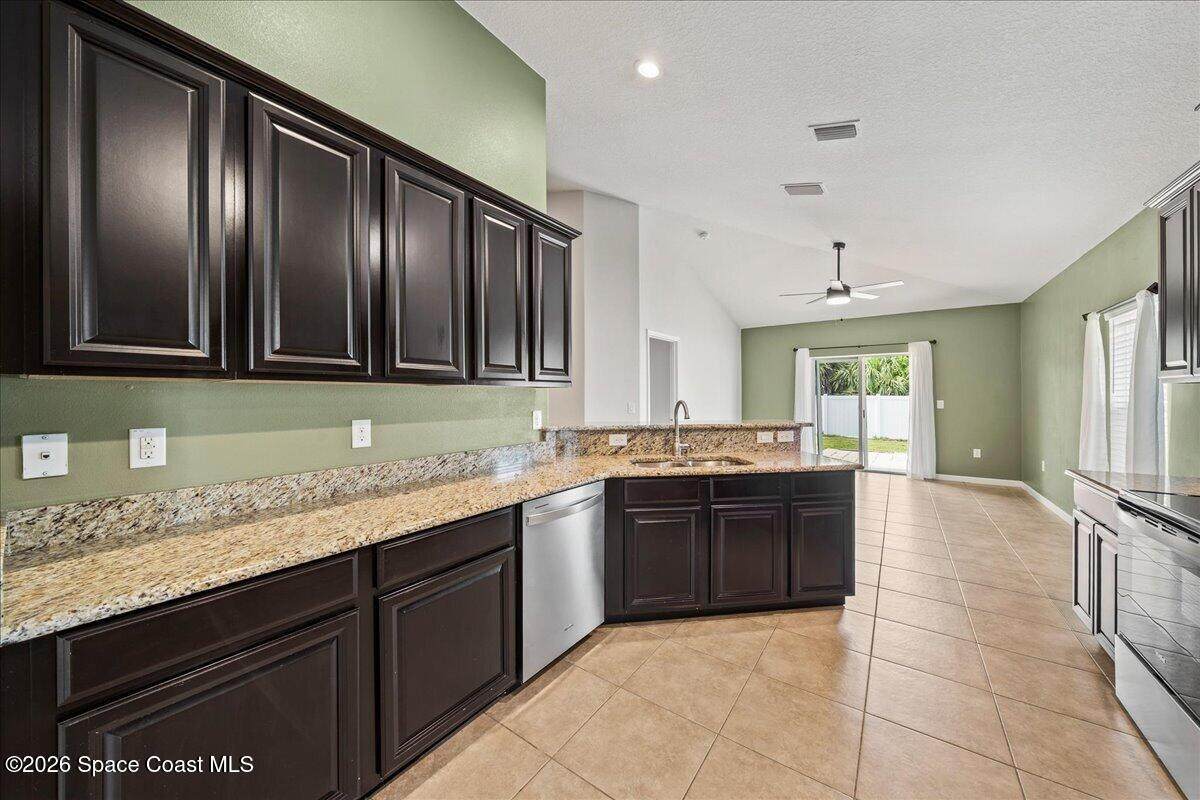 https://bt-photos.global.ssl.fastly.net/spacecoast/orig_boomver_1_1075741-2.jpg