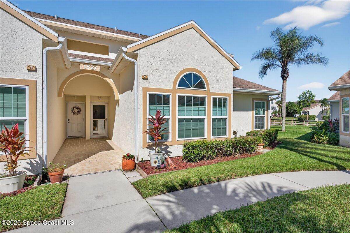 1827 Aynsley Way - Photo 1