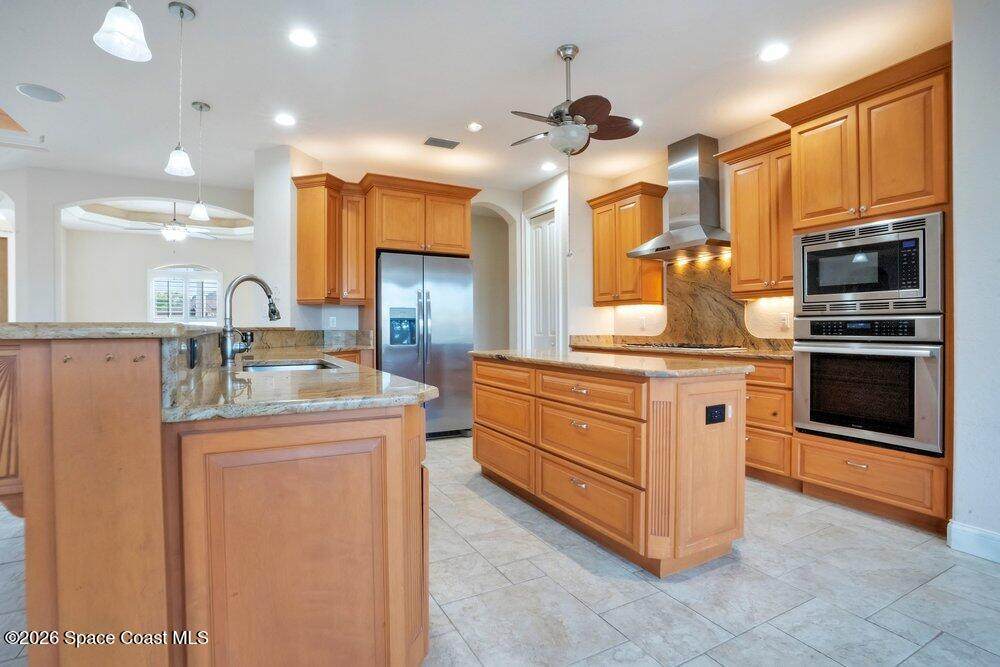 https://bt-photos.global.ssl.fastly.net/spacecoast/orig_boomver_1_1076796-2.jpg