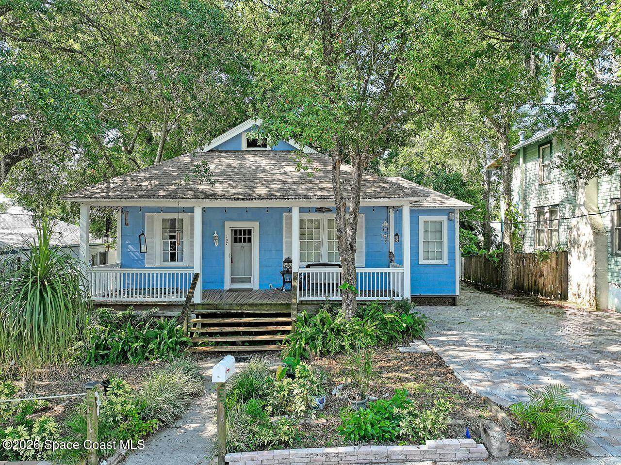 107 Oak Street - Photo 1