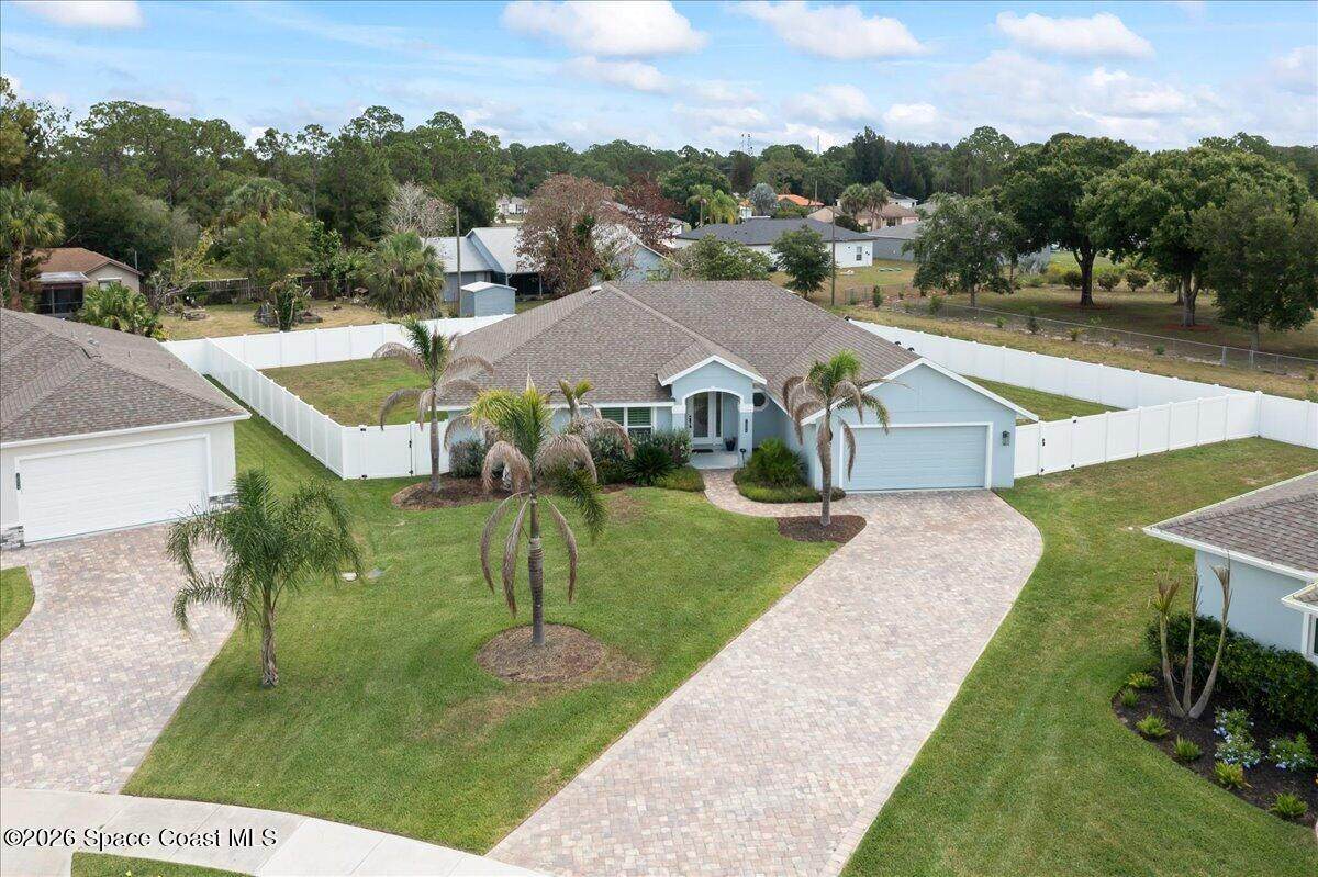 https://bt-photos.global.ssl.fastly.net/spacecoast/orig_boomver_1_1080094-2.jpg