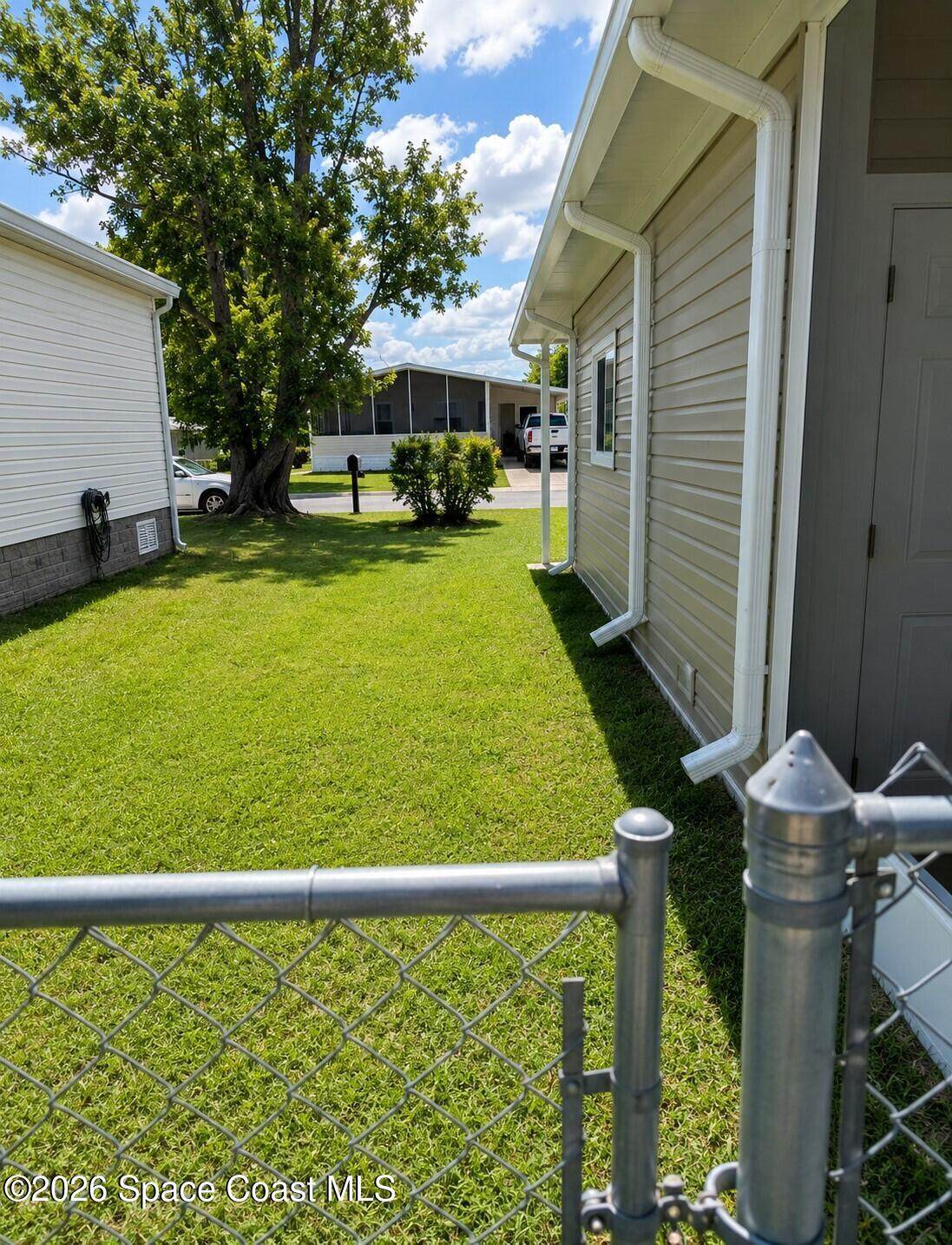 https://bt-photos.global.ssl.fastly.net/spacecoast/orig_boomver_1_1080802-2.jpg