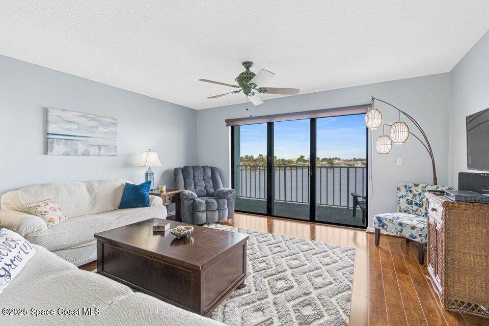 https://bt-photos.global.ssl.fastly.net/spacecoast/1280_boomver_1_1081423-2.jpg