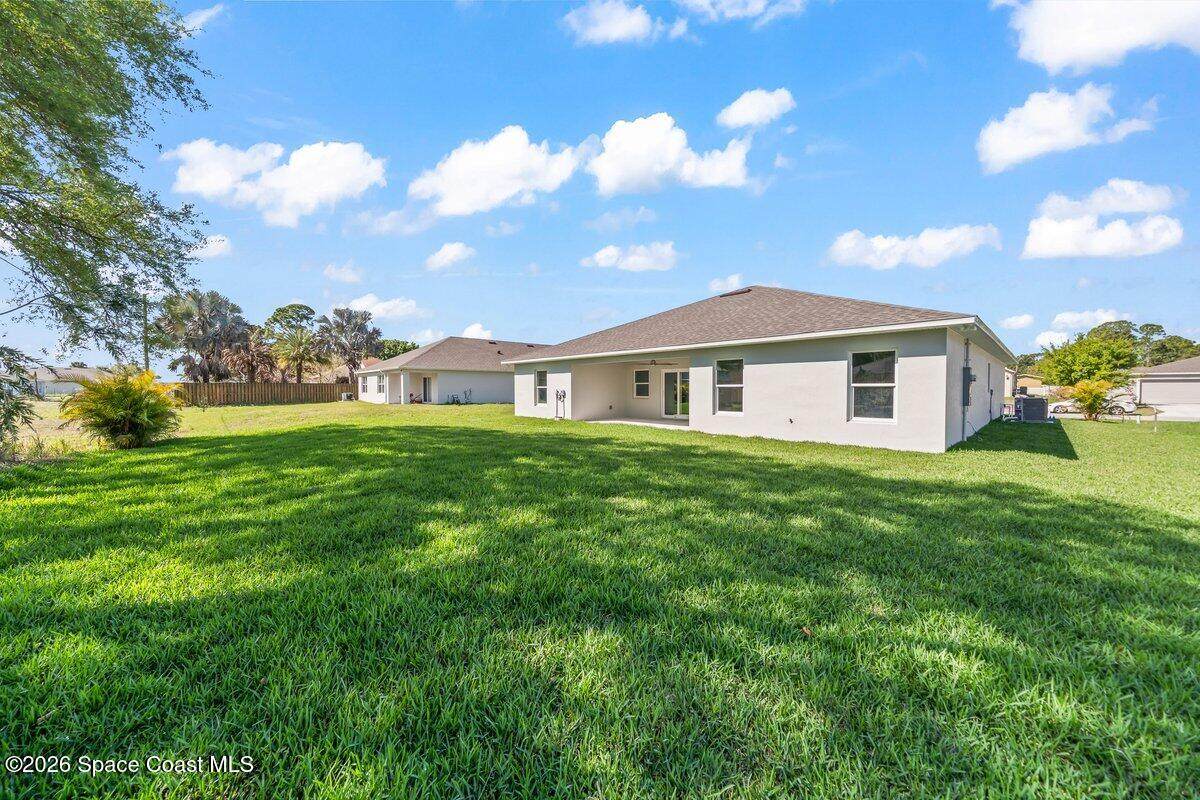 https://bt-photos.global.ssl.fastly.net/spacecoast/orig_boomver_1_1081600-2.jpg