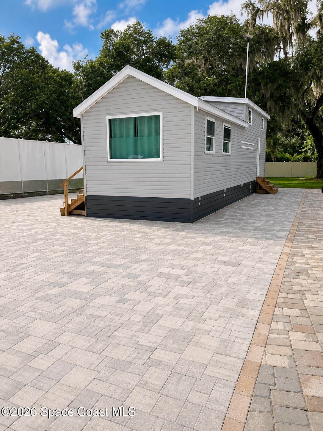 https://bt-photos.global.ssl.fastly.net/spacecoast/orig_boomver_1_1082664-2.jpg